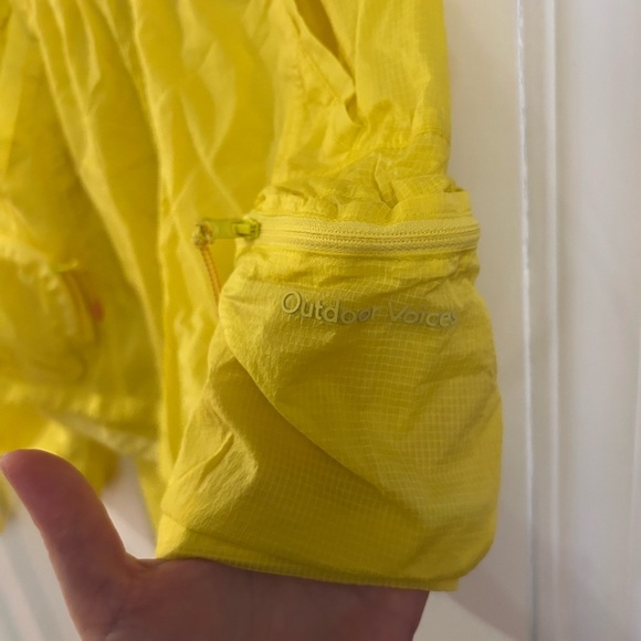 Outdoor voices yellow nylon short and windbreaker set - Picture 4 of 7